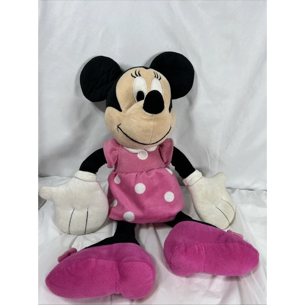 Disney Store Exclusive Minnie Mouse 21